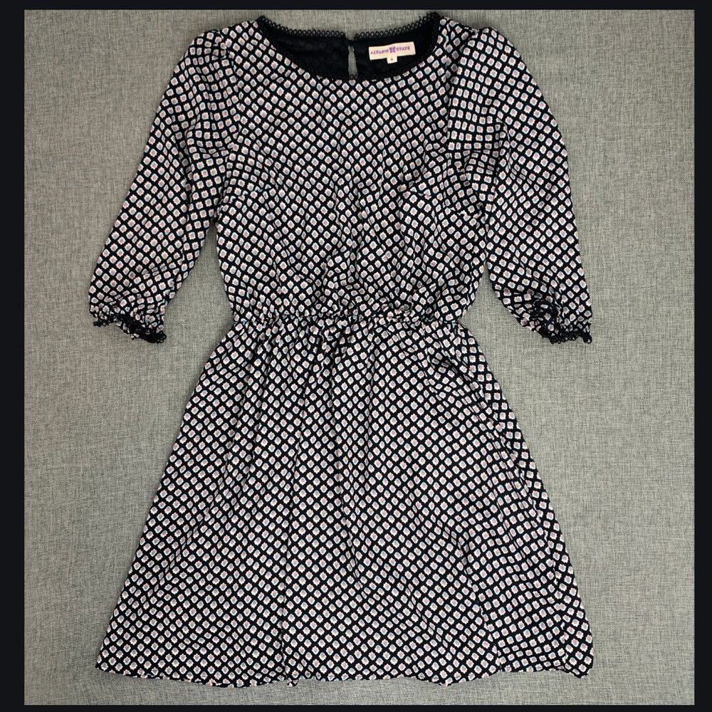 Altar'd State Floral Dress Elastic Cinched Waist Small Mid Sleeve Crochet Detail